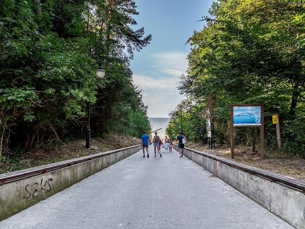 Pokoje Vip Trzęsacz Exterior foto